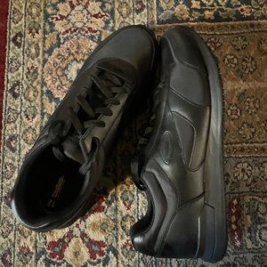 TredSafe slip-resistant shoes. Anti-Fatigue Men’s Nonslip Work Shoes